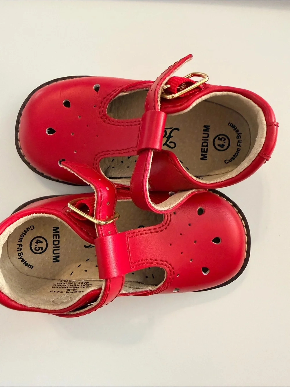 Footmates size 4.5 EEUC Red T-Strap Leather Mary Jane Shoes